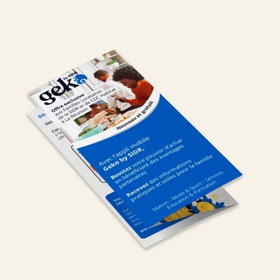 Geko by SIDR : dépliant imprimé présentant l'application mobile et ses avantages partenaires aux familles locataires